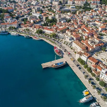Blue Lagoon Apartment