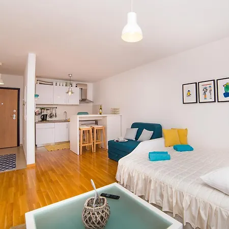 Blue Lagoon Apartment *