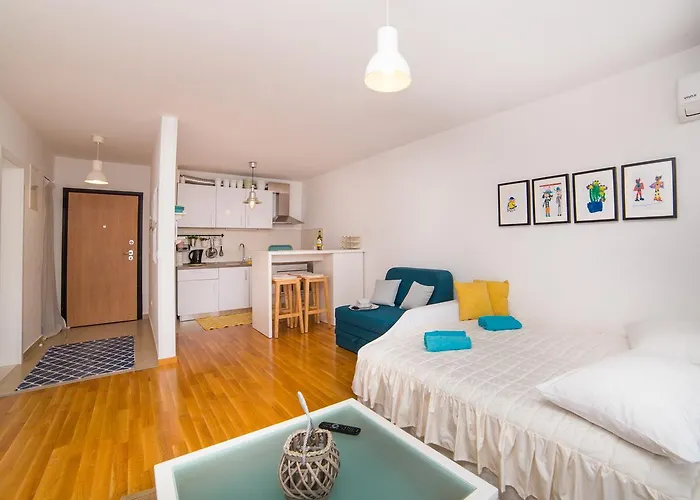 Blue Lagoon Apartament *